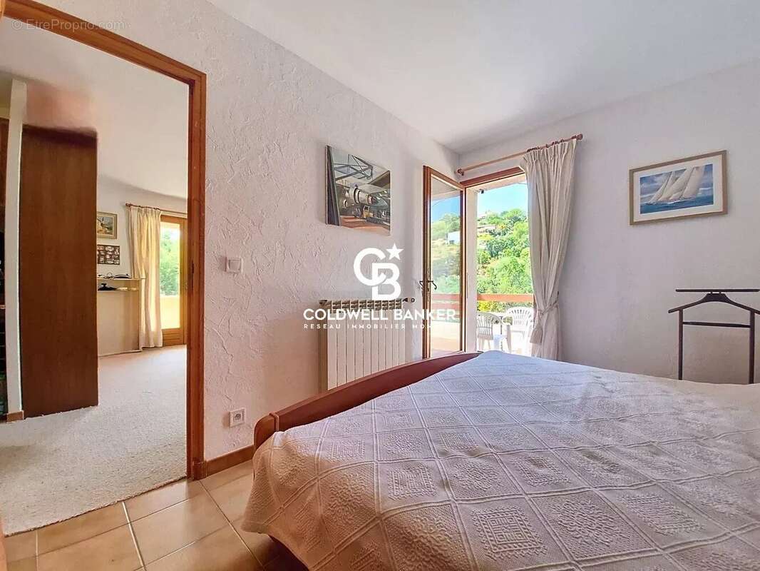 Maison à LES ISSAMBRES