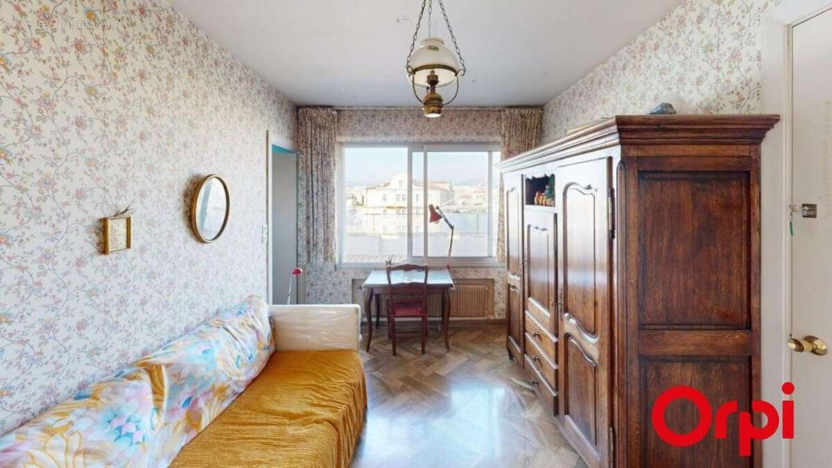 Appartement à MARSEILLE-1E