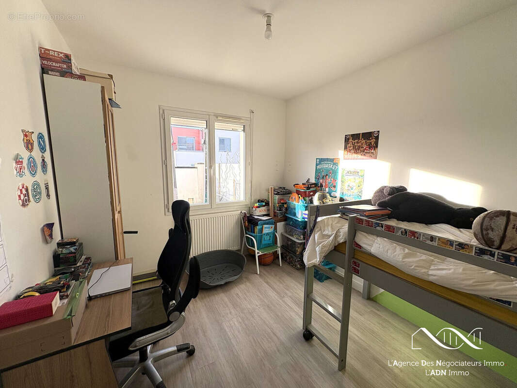 Maison à SAINT-JEAN-DE-BRAYE