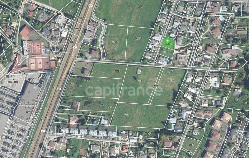 Terrain à PETIT-BOURG