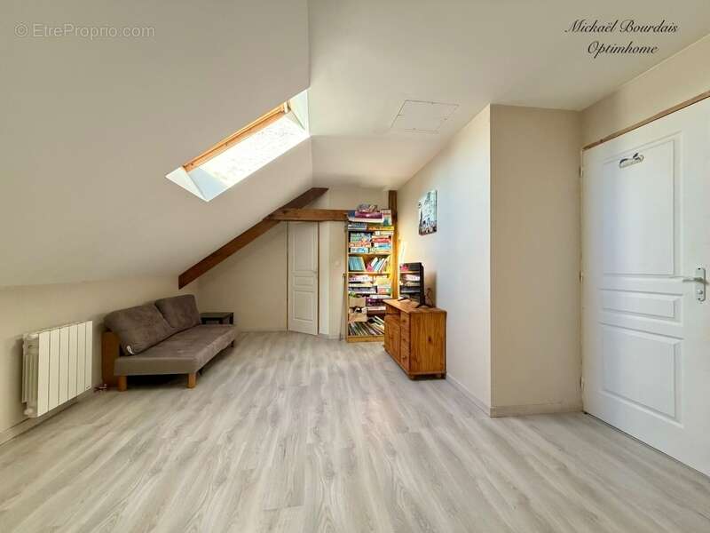 Maison à PONTVALLAIN