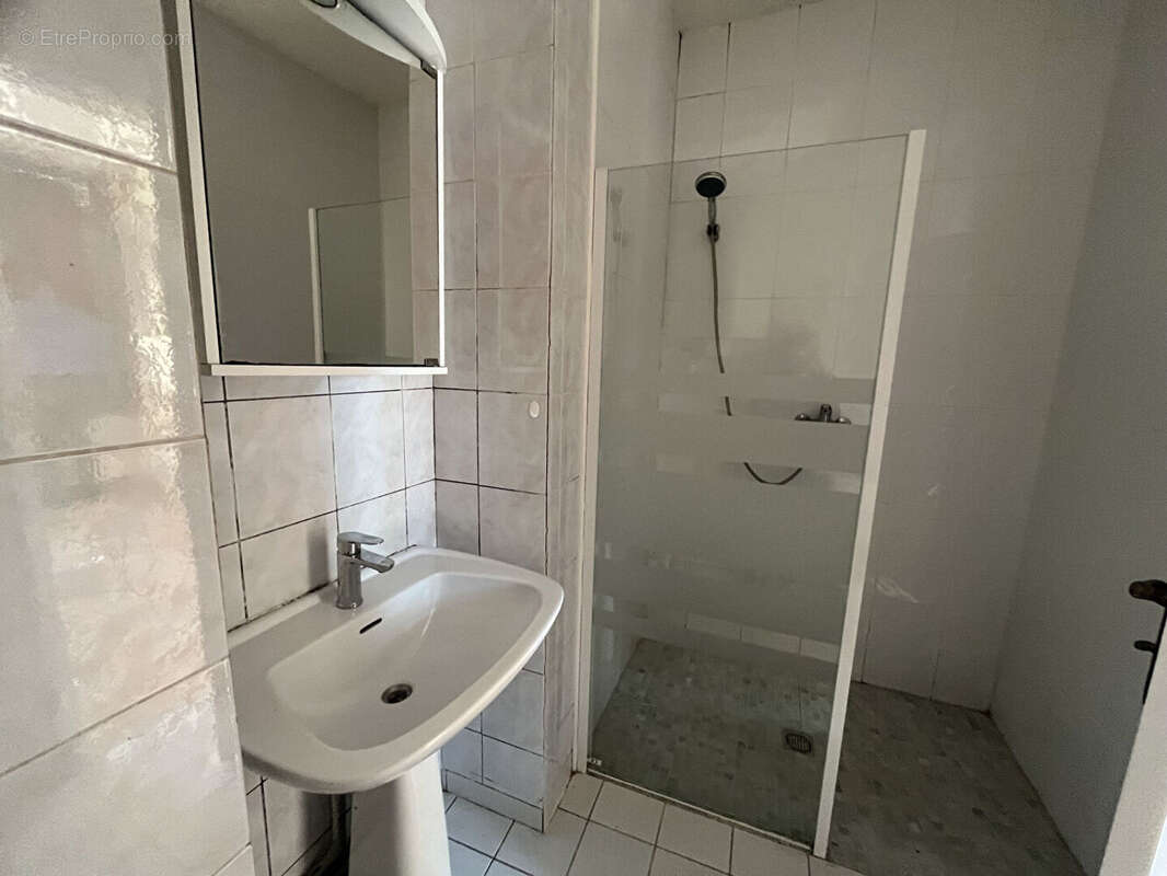 Ensemble immobilier avec dépendances - 229 m2 - photo 13