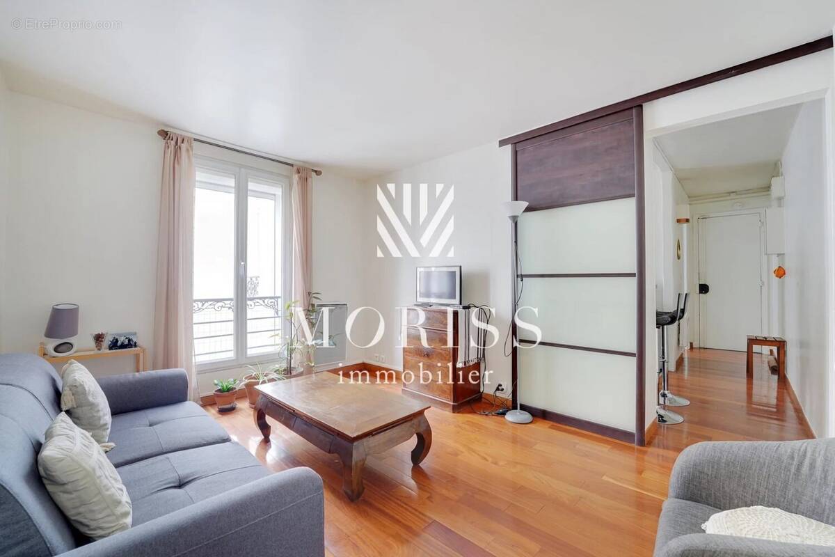 Appartement à PARIS-10E