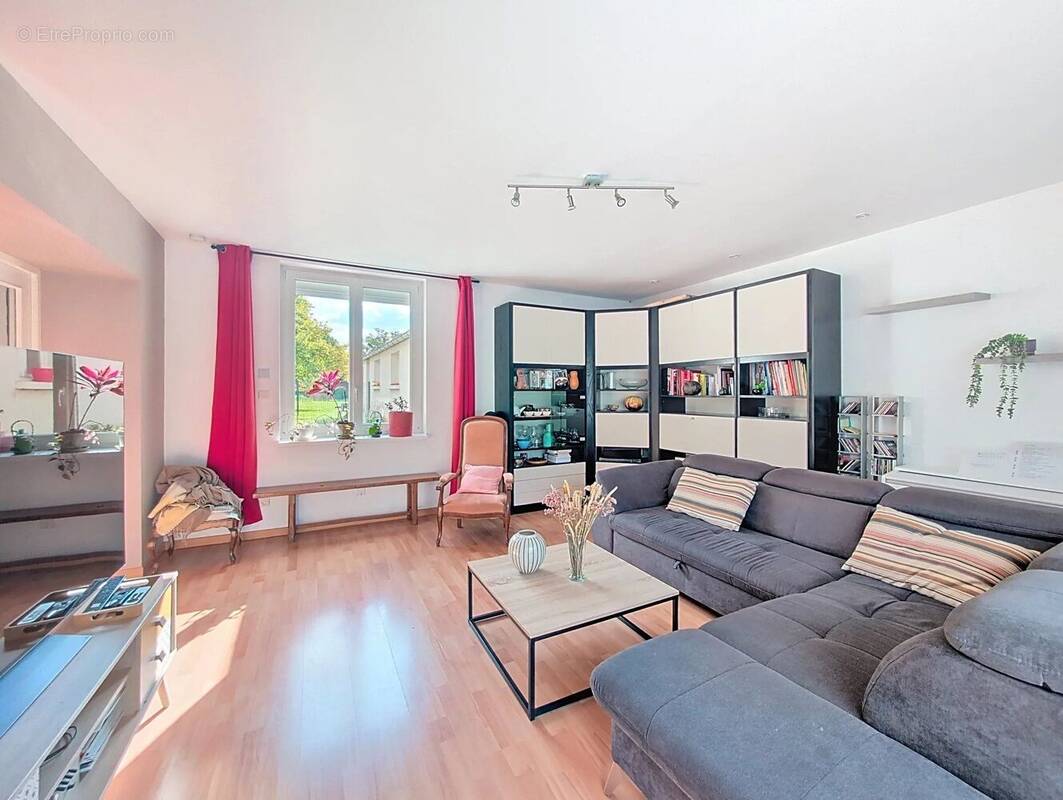 Maison à RIBECOURT-DRESLINCOURT