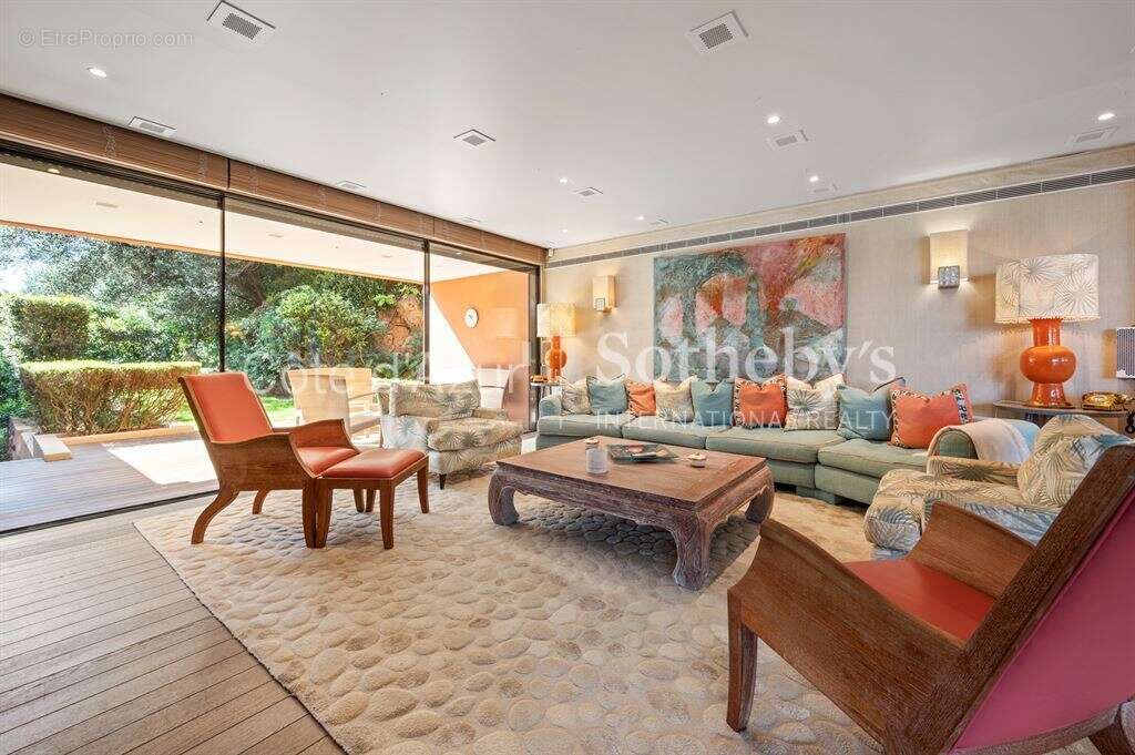 Saint Jean Cap Ferrat, domaine privé avec deux villas, parc paysager, piscine à débordement - photo 4