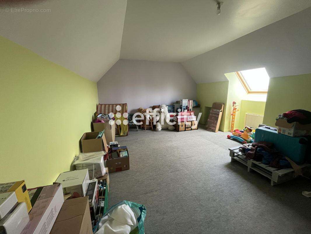 Maison à SAINT-MARTIN-DE-FONTENAY