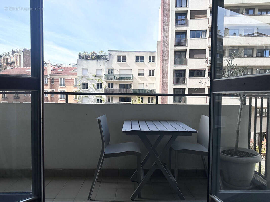 Appartement à PARIS-20E
