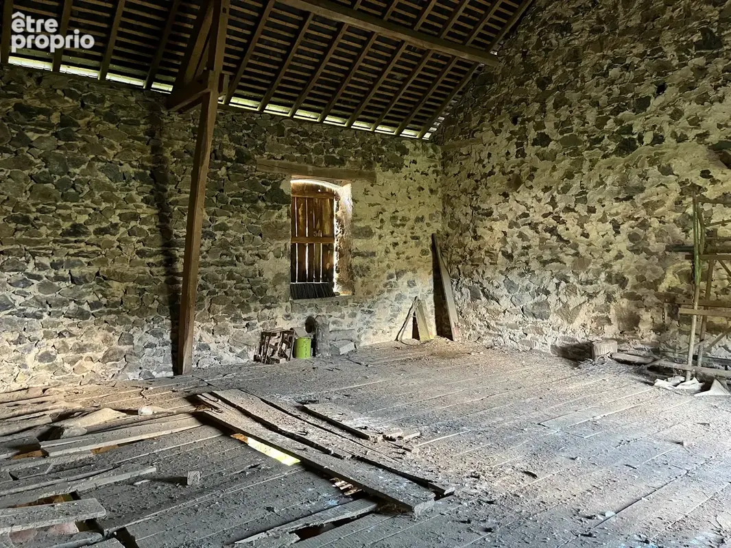 Mi-chemin Brive et Limoges - Belle fermette et dépendances a rénover - photo 19