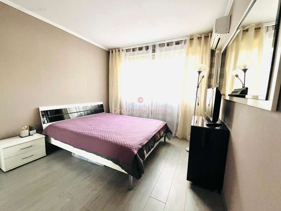 Appartement à MANDELIEU-LA-NAPOULE