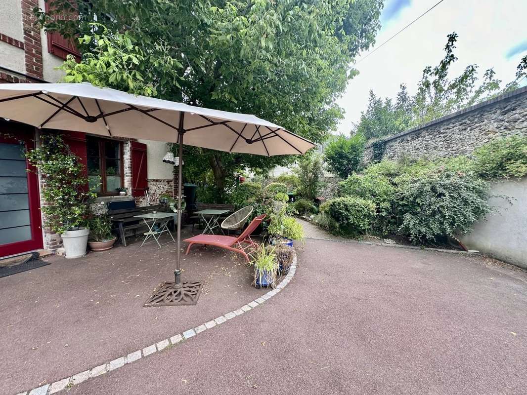 Maison à MONTMORENCY