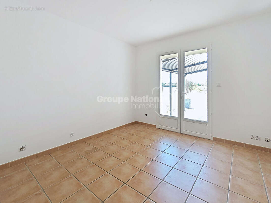 Maison récente  à ROCHEGUDE, d'environ 90 m² au milieu des vignes , Terrain 892 m² - photo 6