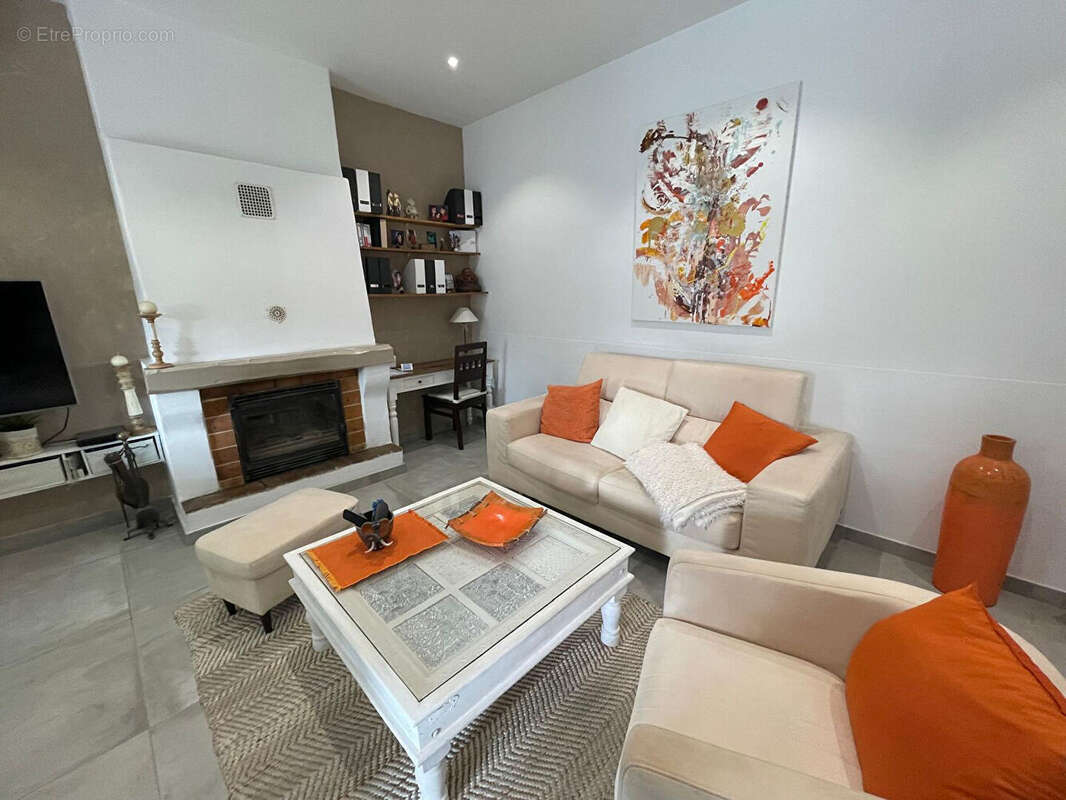 Appartement à LE CASTELLET