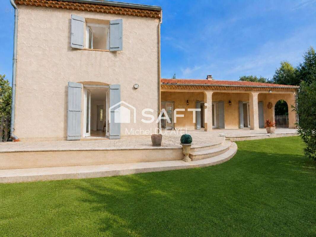 Maison 176 m² à Bagnols-En-Foret  - photo 3