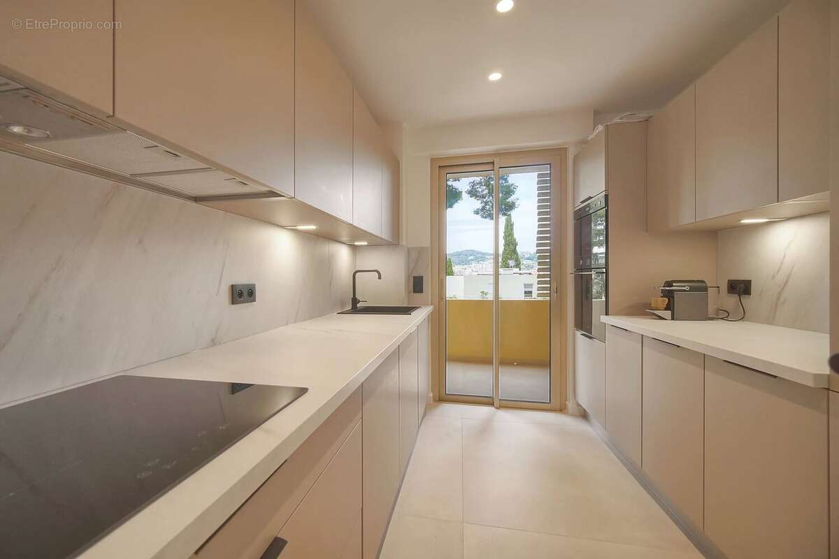 Appartement à LE CANNET