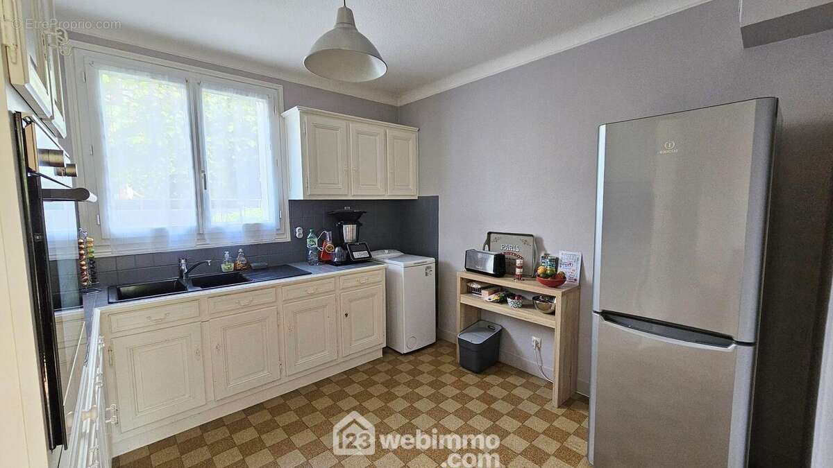 Une cuisine toute équipée de 10 m².