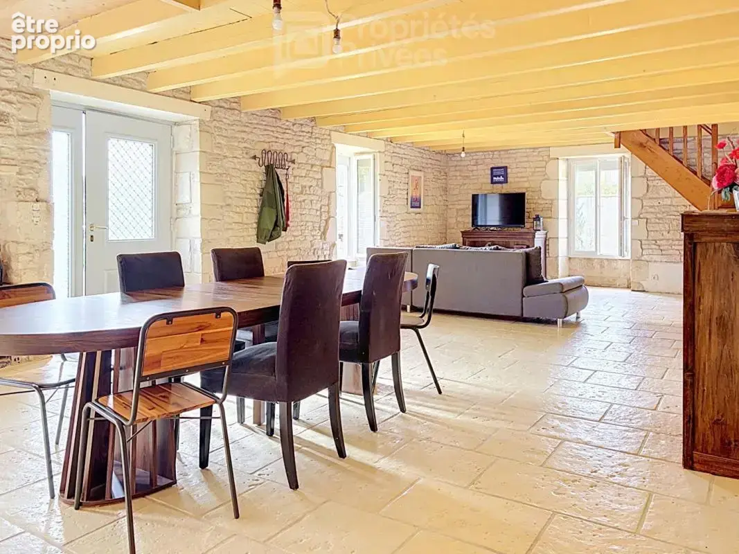 Longère de charme 135 m2 avec dépendances de 95 m2 - photo 5
