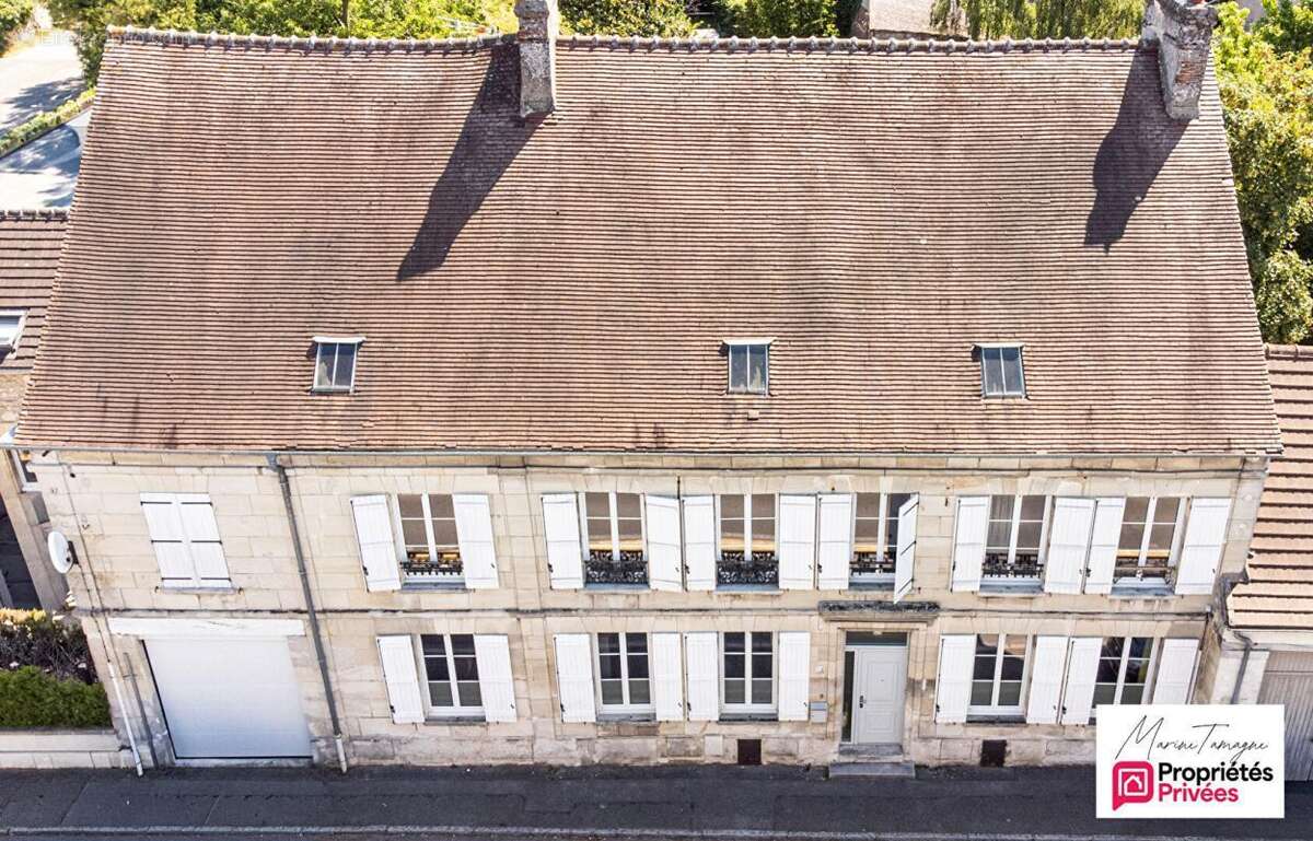Fleurines : demeure de caractère de 270 m² avec  piscine chauffée et grand jardin - photo 2