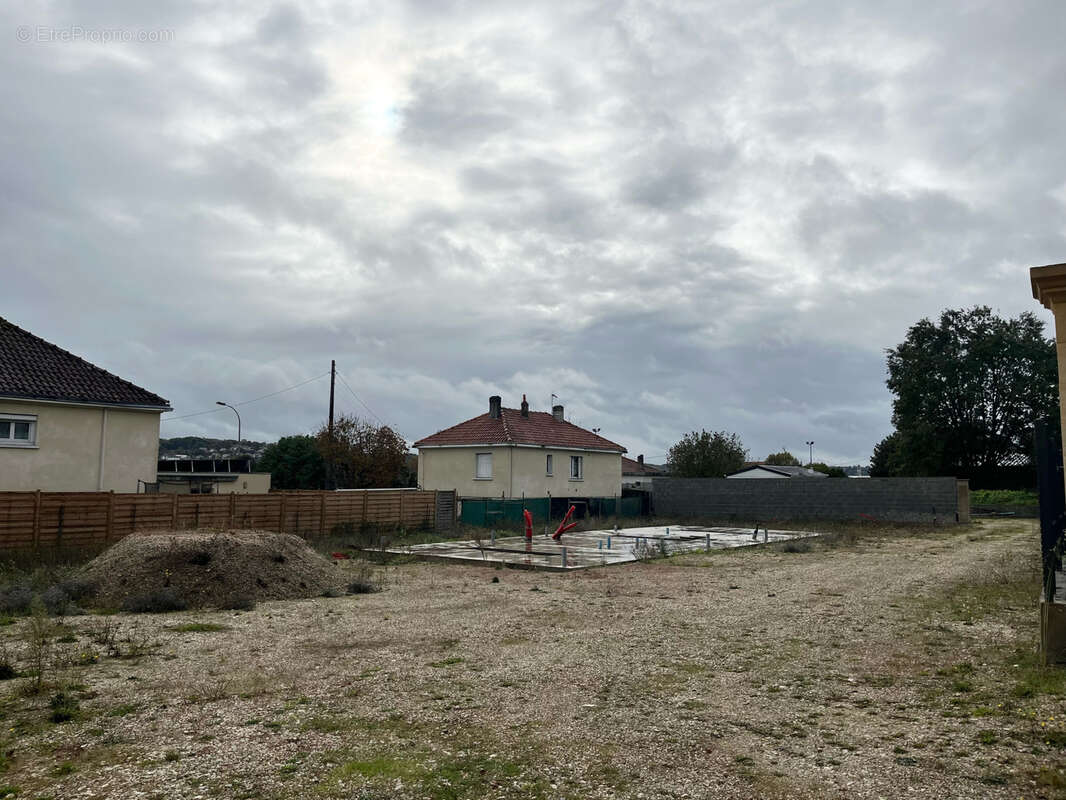 Terrain à TRELISSAC