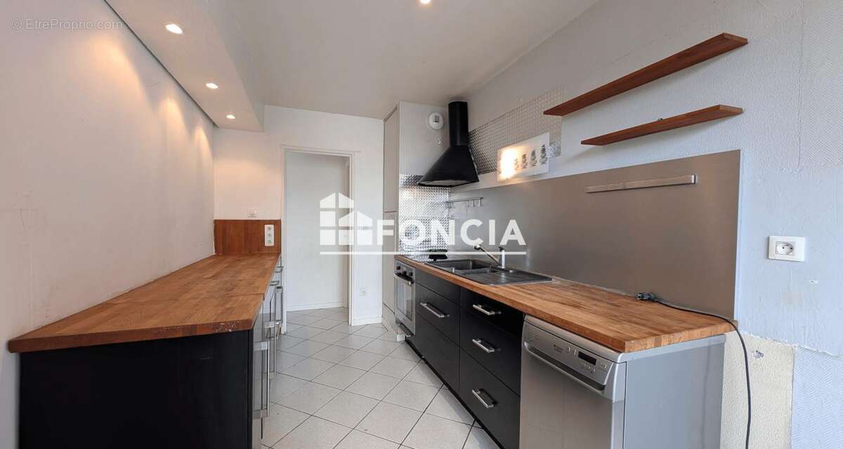 Appartement à CHILLY-MAZARIN