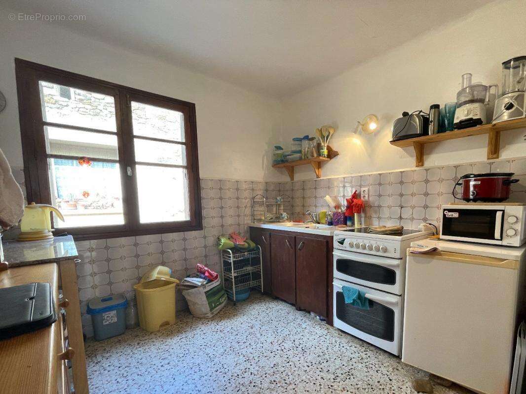 Maison à SAINT-LAURENT-DE-CARNOLS