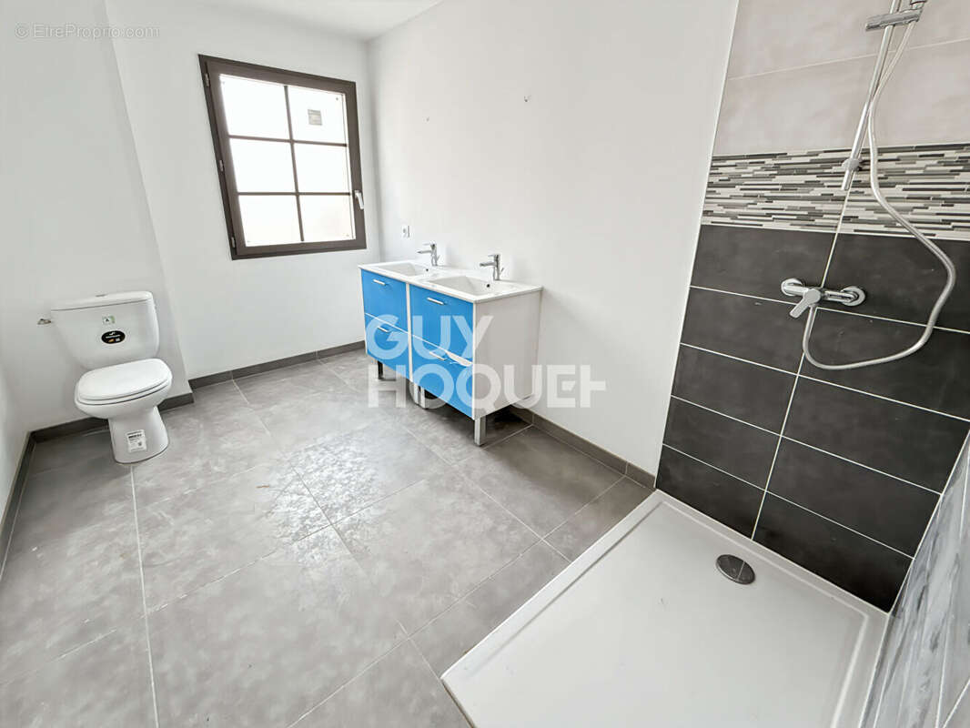 Maison à FONTENAY-TRESIGNY