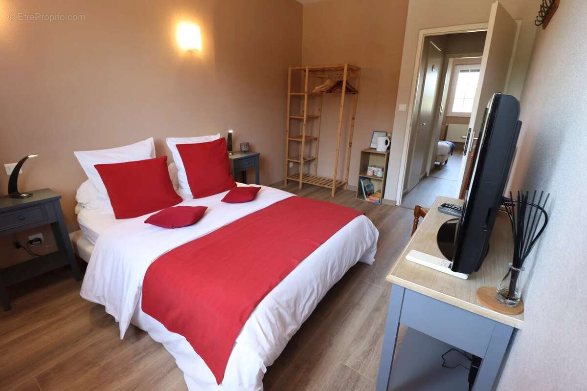 Ensemble immobilier - photo 2