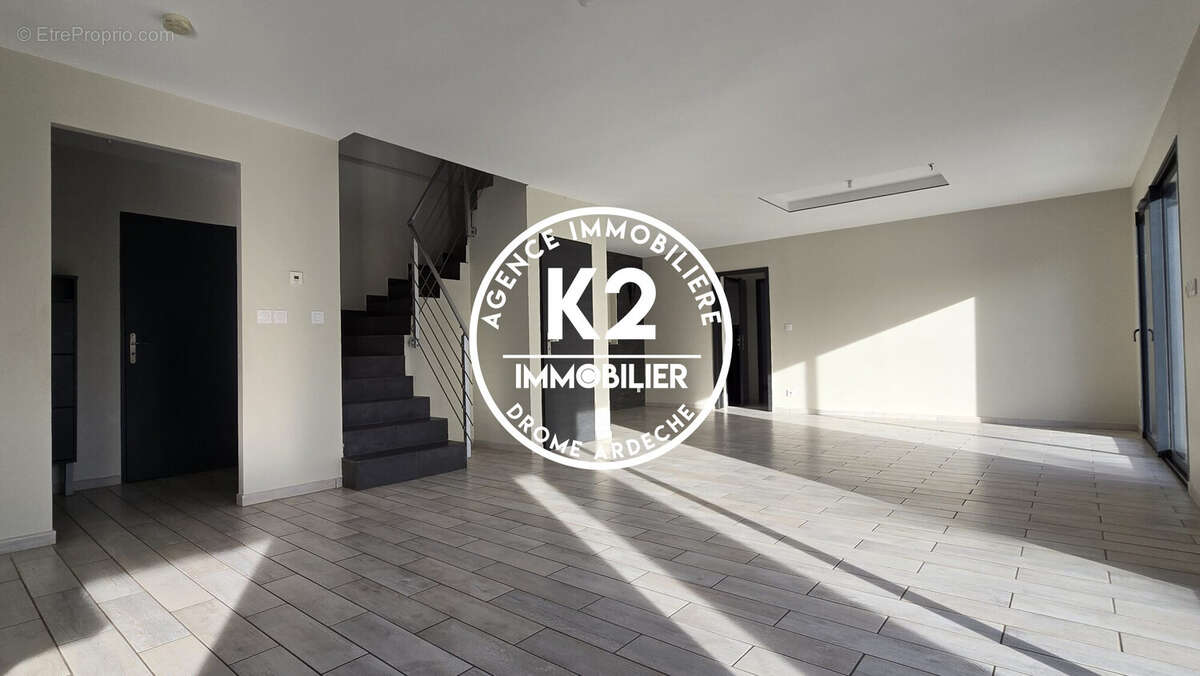 Maison à MONTELIMAR