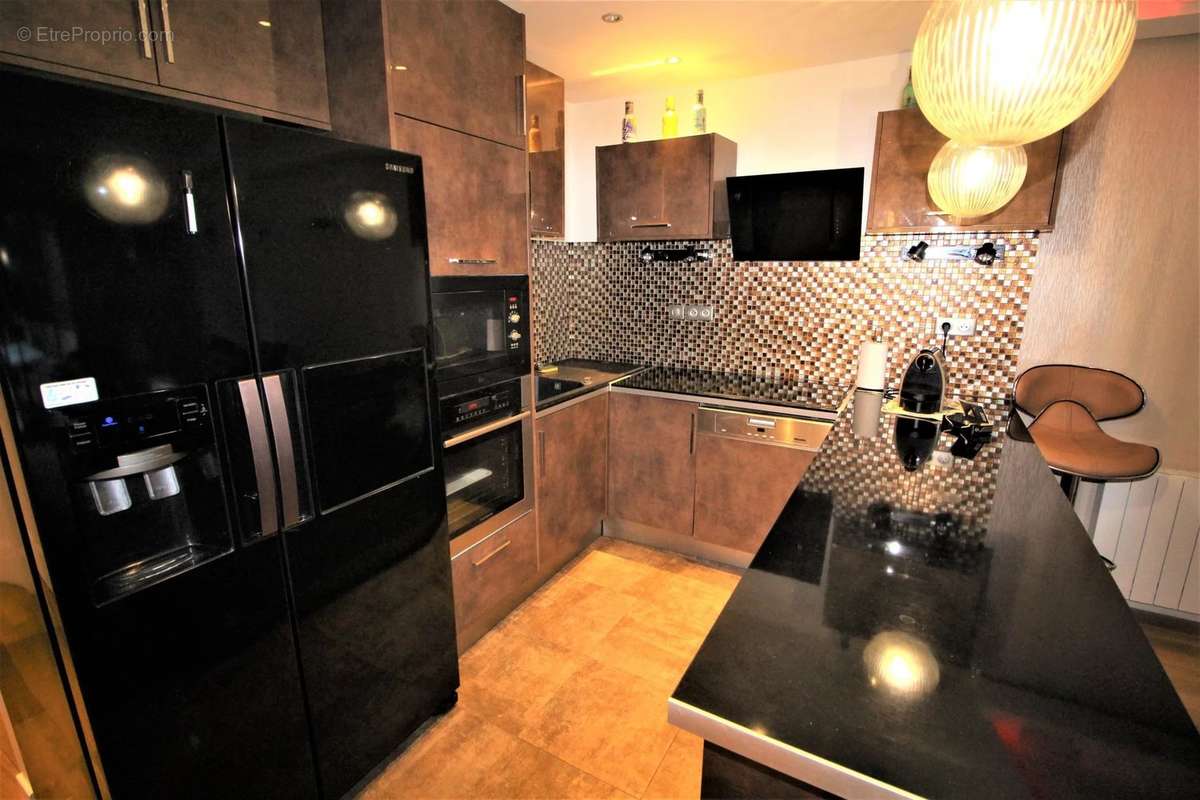 Appartement à PARIS-19E