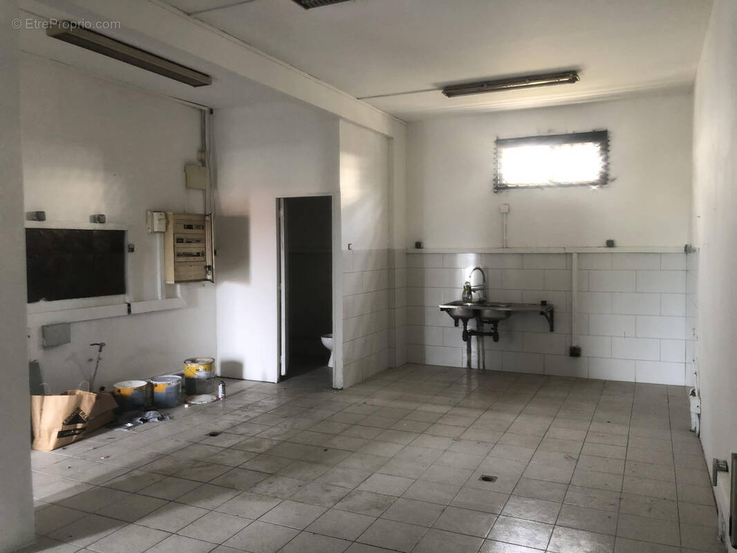 Commerce à SAINT-PIERRE