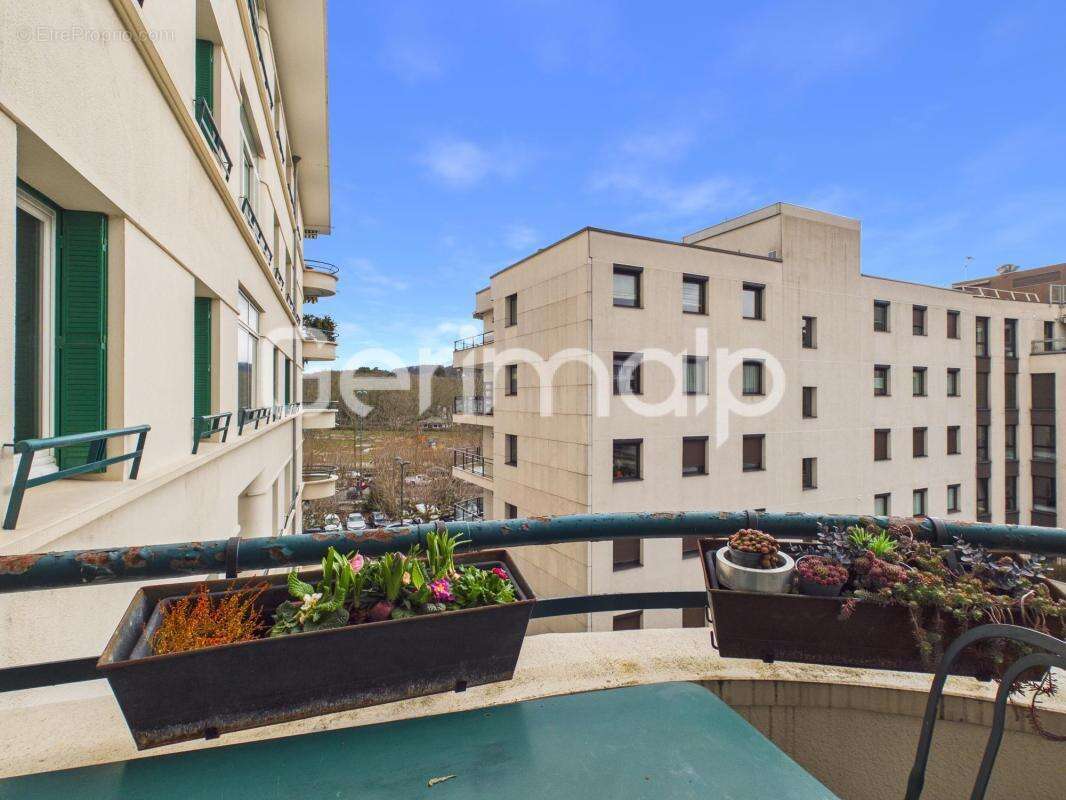 Vente - Appartement - 3 pièces + cuisine - 64 m² - 530 000 € - - photo 8