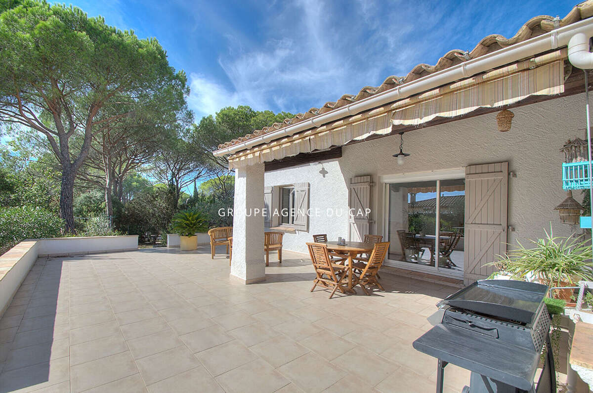 Maison à PUGET-SUR-ARGENS