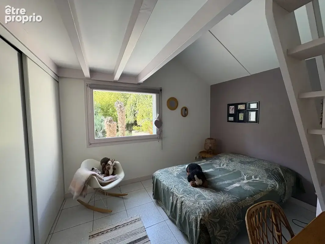 Maison T7 de 135.47 m2 avec piscine et annexes sur terrain de 1053 m2, 07500 GUILHERAND-GRANGES - photo 13