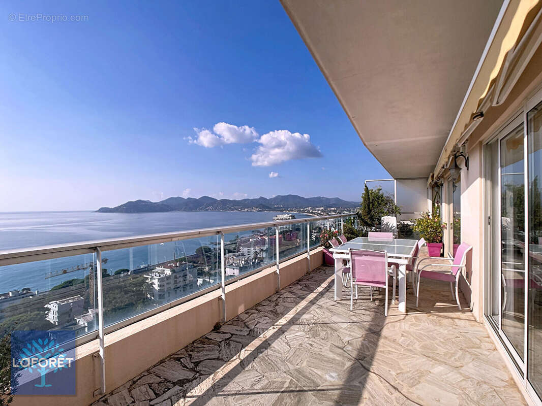 Appartement à CANNES
