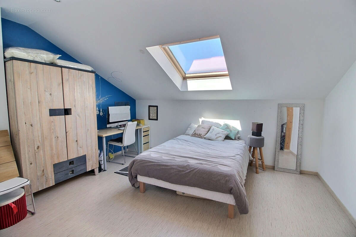 Appartement à SAINT-CERGUES