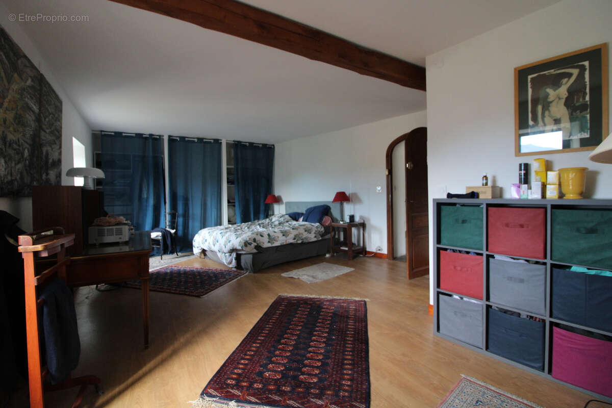 Maison à COLOMBIERES-SUR-ORB