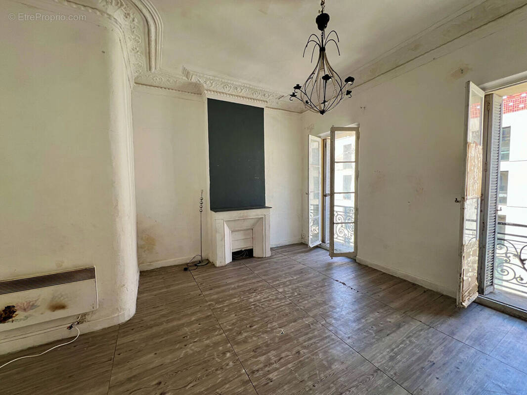 Appartement à MARSEILLE-2E
