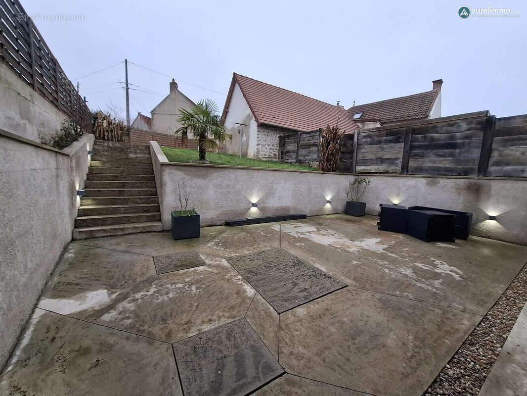 terrasse - Maison à HURIEL