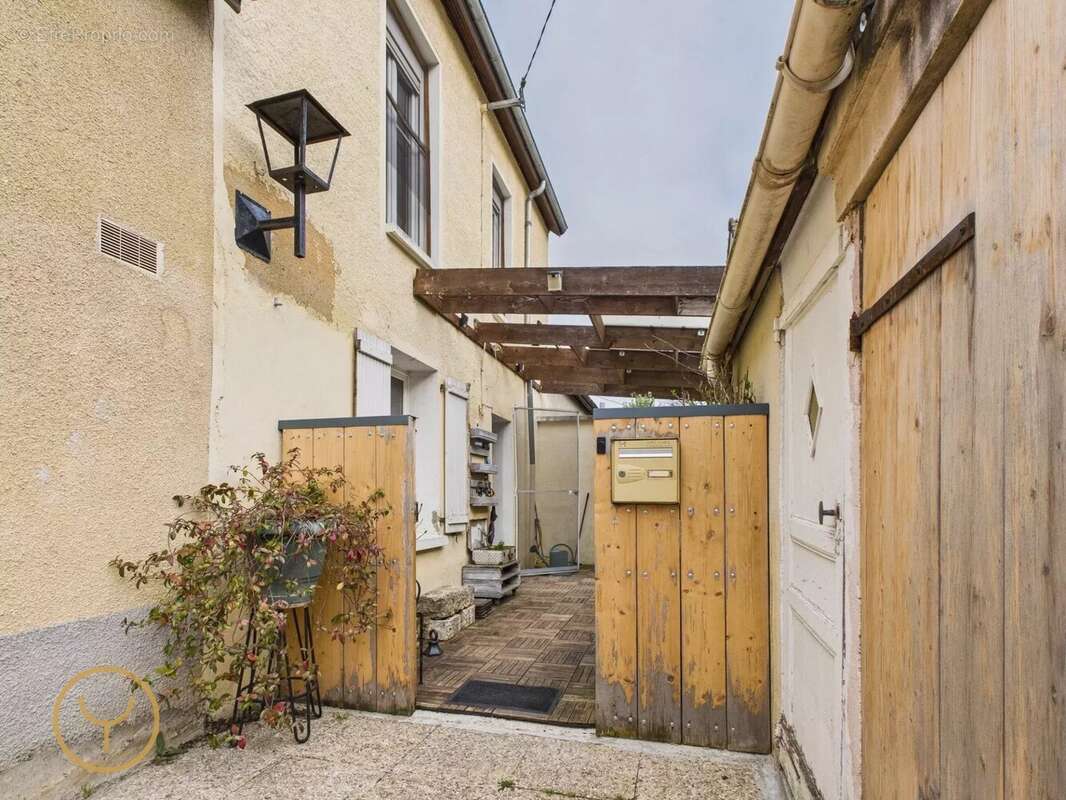 Maison à ROMILLY-SUR-SEINE