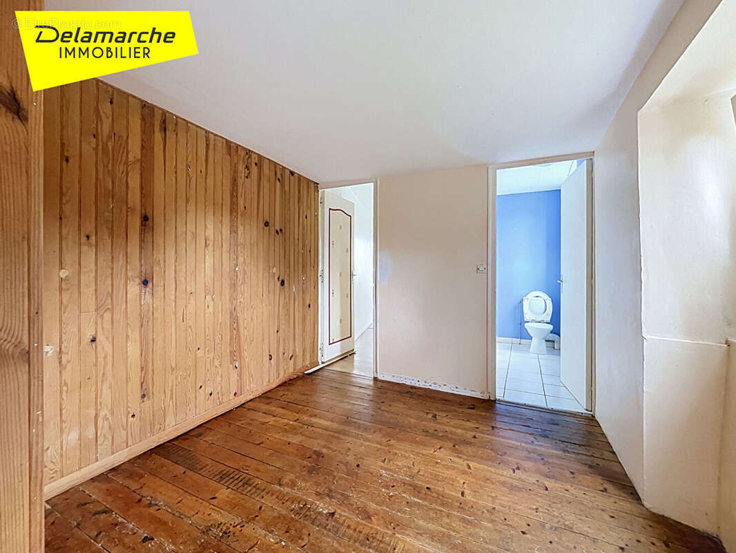 A VENDRE : Maison mitoyenne à Saint Denis Le Gast - photo 8