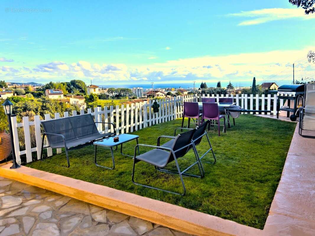 Maison à SAINT-LAURENT-DU-VAR