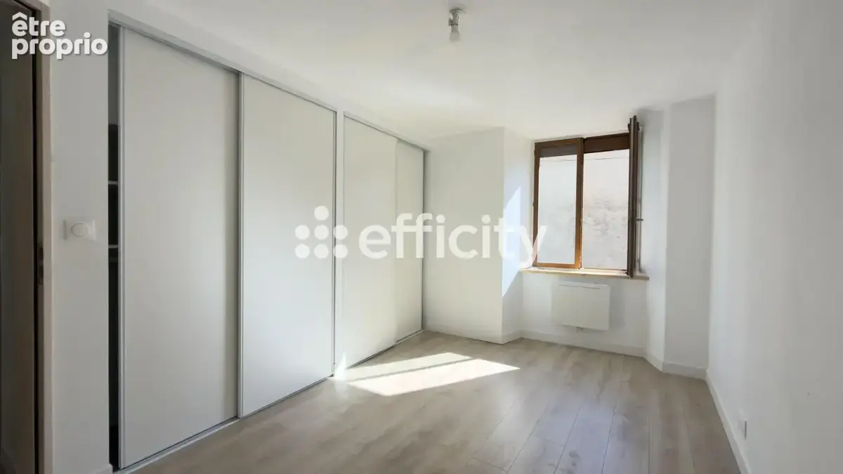 Appartement rénové - photo 11