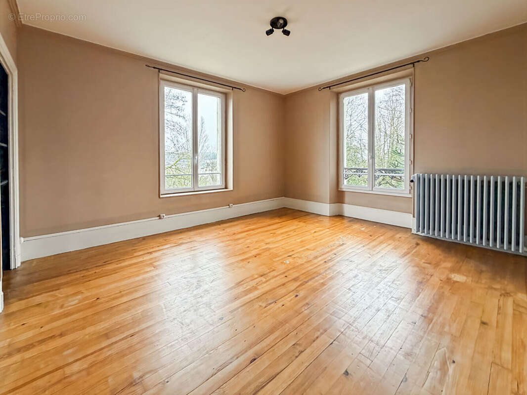 Maison à VILLEBON-SUR-YVETTE