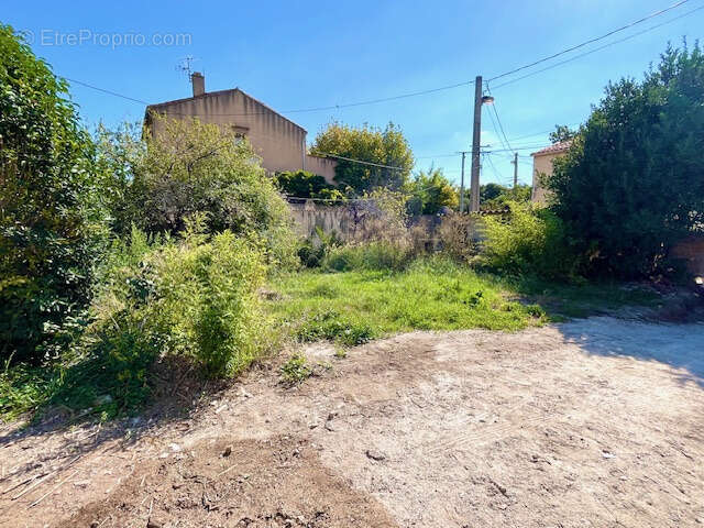 Terrain à MARSEILLE-16E