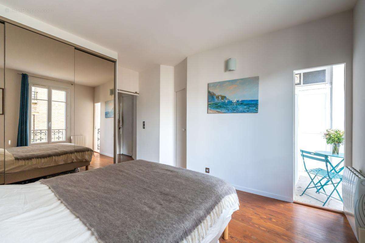 Appartement à PARIS-15E