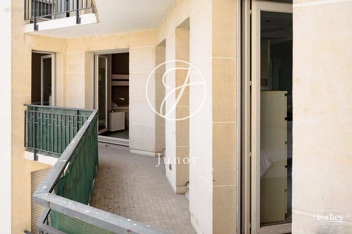 Paris 16e - GARIGLIANO - Appartement type duplex à vendre - 5 pièces - 177,93m² Carrez - 4 chambres - 2 Balcons - Lumineux. - photo 23