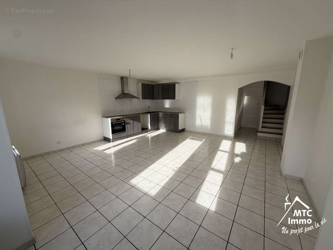 Appartement à LOYETTES