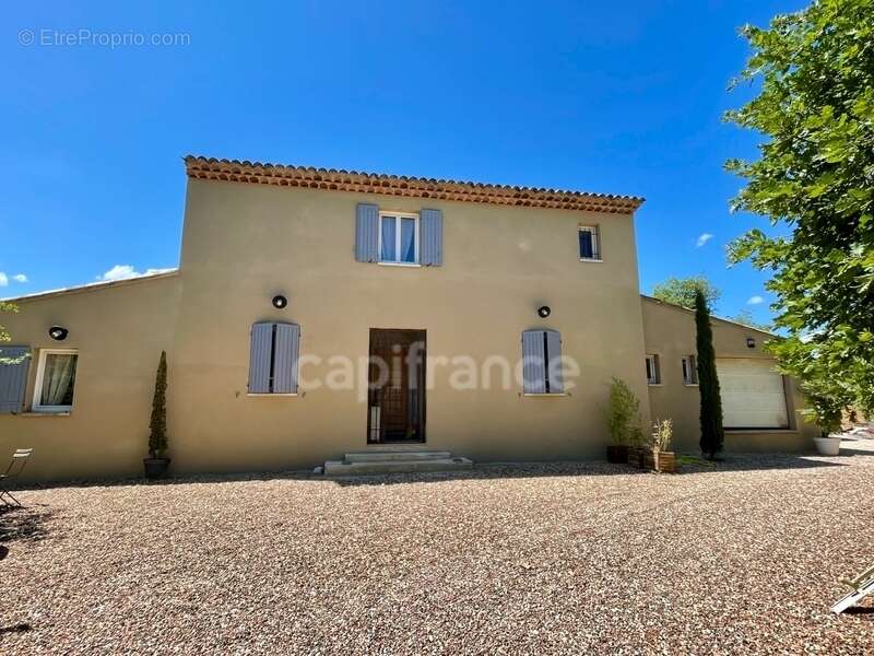 Maison à ROUSSILLON