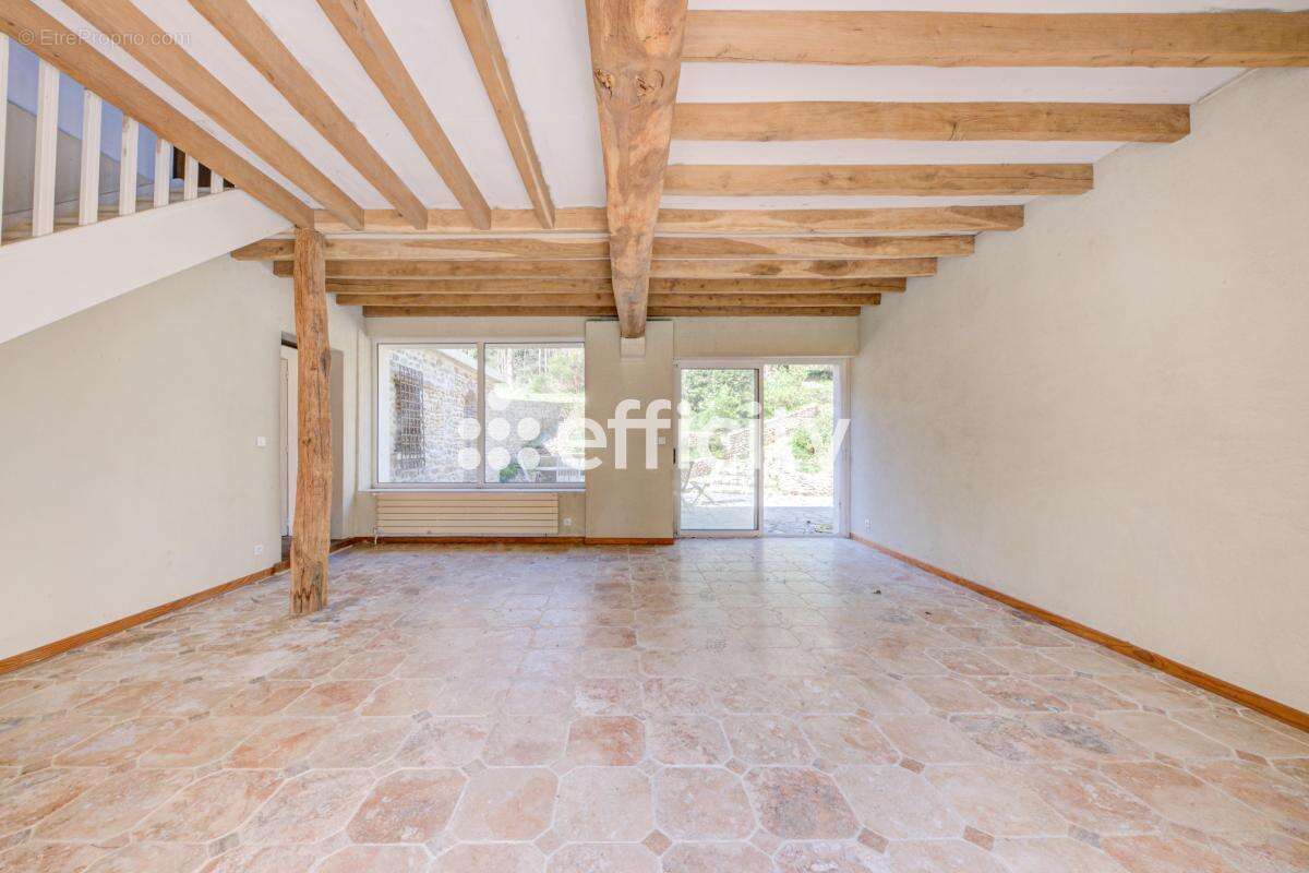 Maison 420 m² à La Boissiere-Ecole  - photo 20