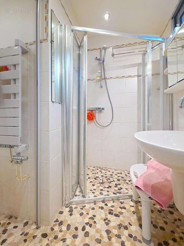 Photo 6 - Maison à LES LILAS