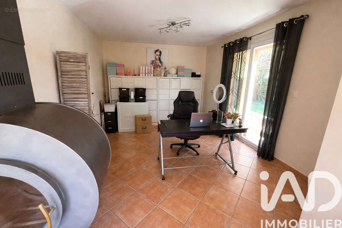 Maison 179 m² à Grane  - photo 3
